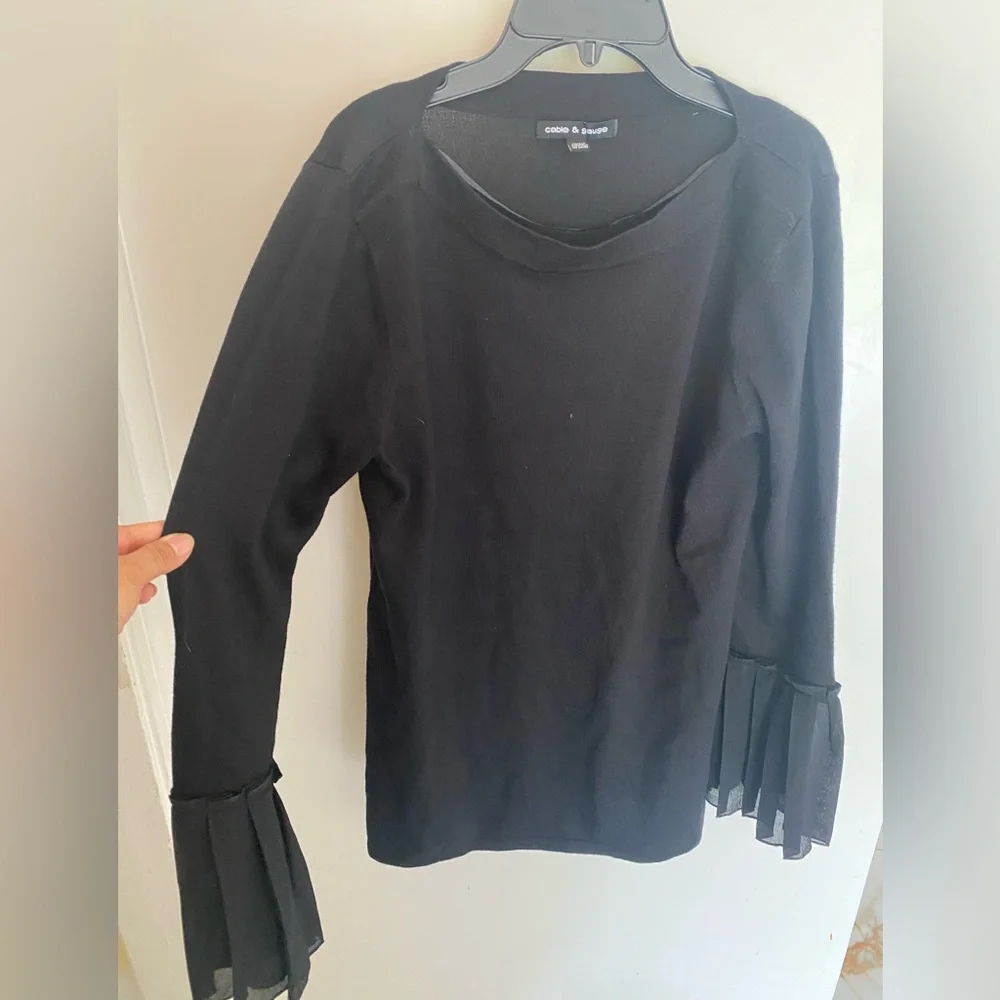 Cable & Gauge Black Blouse with Flared Sleeves - Picture 2 of 9